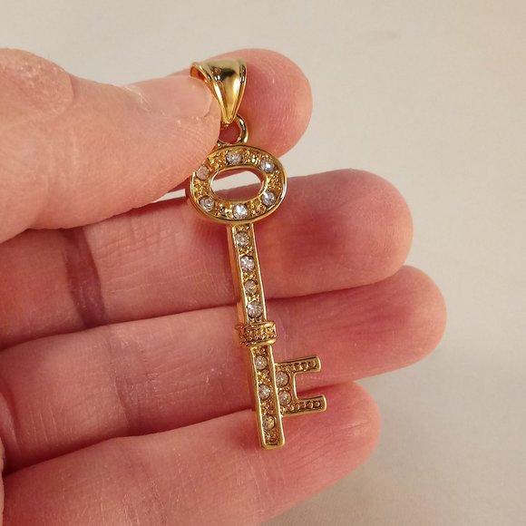 18K Yellow Gold Filled Key Diamond Zircon Necklace Pendant Party Gift - Picture 5 of 7